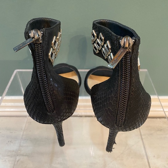 Jimmy Choo, black size 39 made in Italy, like new - Picture 3 of 4